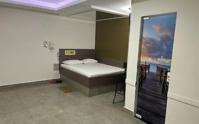 Motel Drive in T - Prolongamento da Avenida Getúlio Vargas fácil acesso ao Shopping Pátio Chapecó